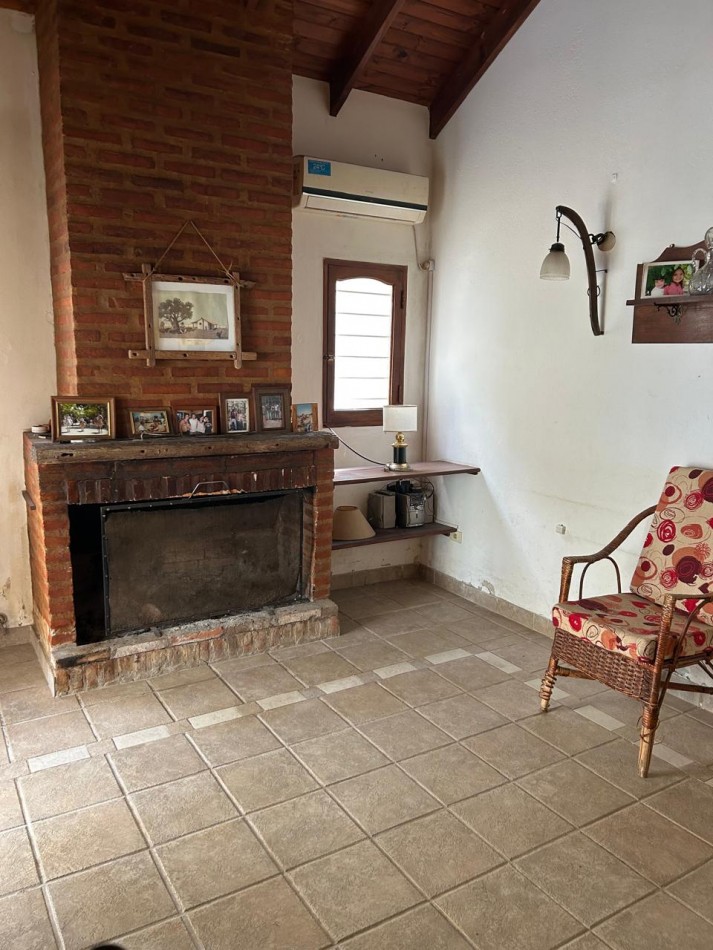 Casa en calle 32 entre 23 y 25 de Veronica, partido de Punta Indio