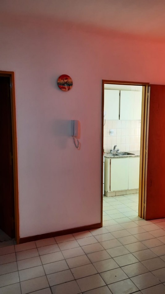 Monoambiente en esquina 8 y 59, ciudad de La Plata