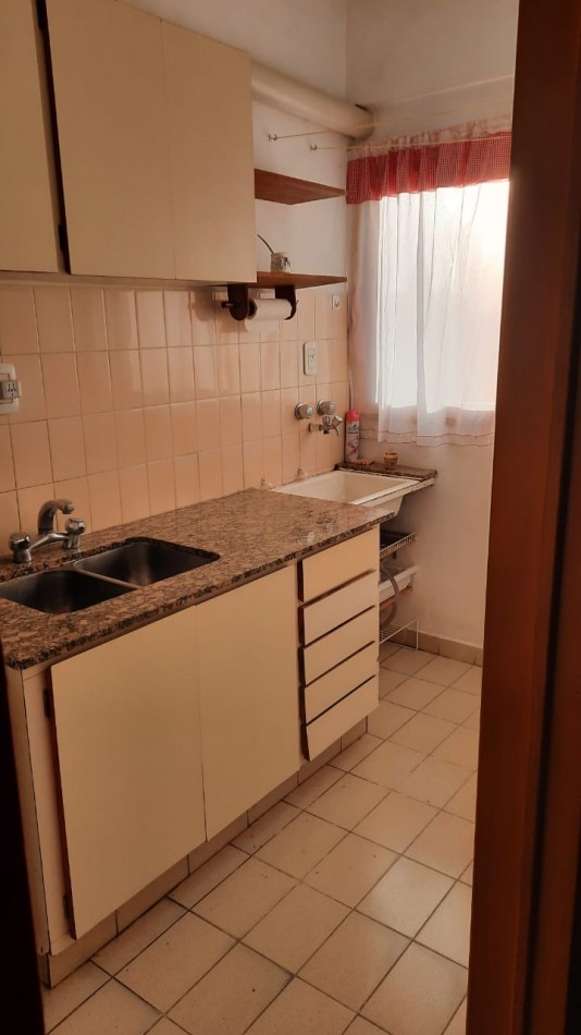 Monoambiente en esquina 8 y 59, ciudad de La Plata