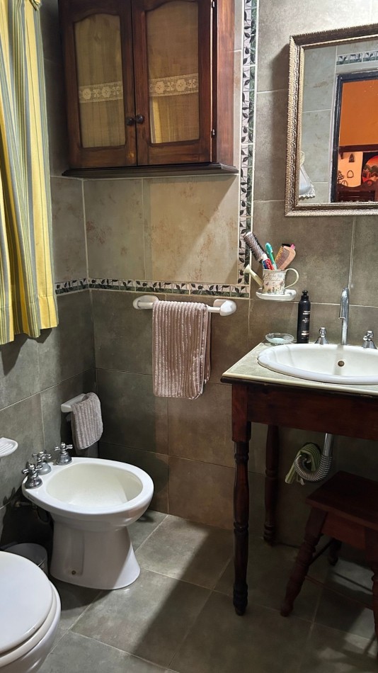 En venta casa calle Pericon entre Belgrano y Tobas - Punta del Indio