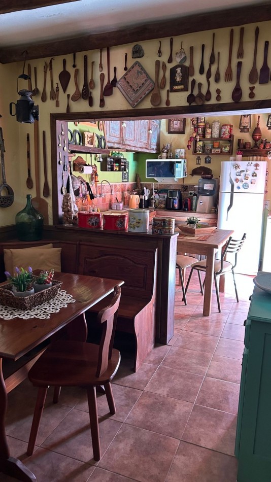 En venta casa calle Pericon entre Belgrano y Tobas - Punta del Indio