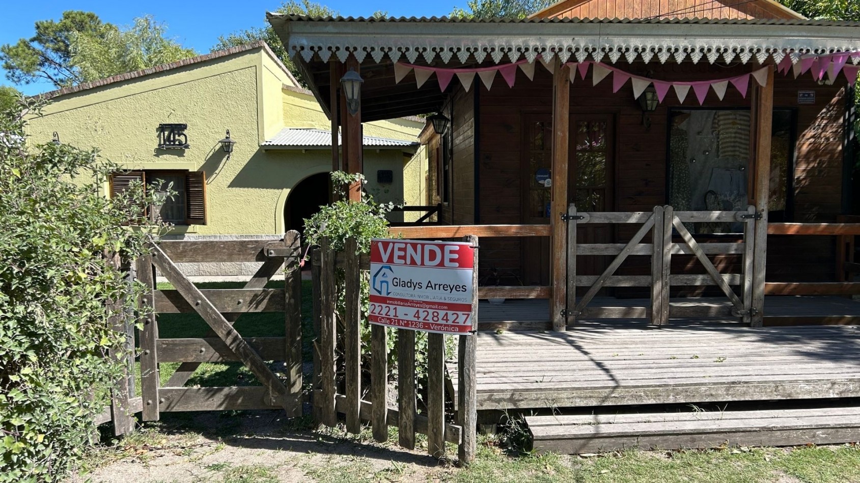 En venta casa calle Pericon entre Belgrano y Tobas - Punta del Indio