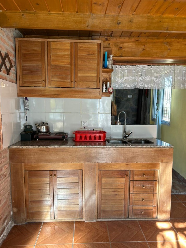 Cabaña con ampliacion sobre amplio lote de 1.530 m² en Punta Indio