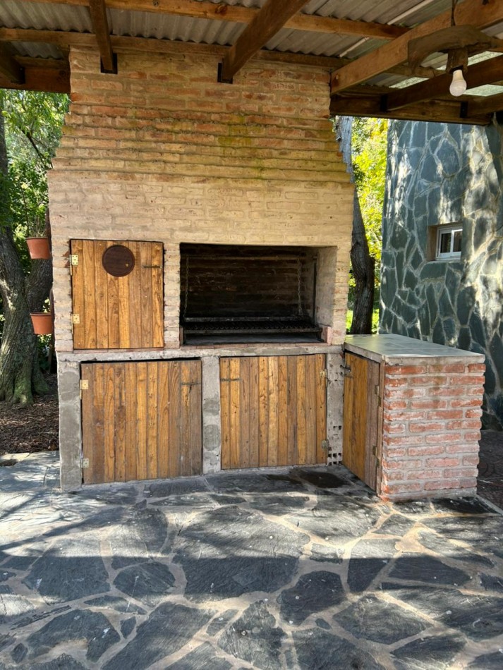 Cabaña con ampliacion sobre amplio lote de 1.530 m² en Punta Indio