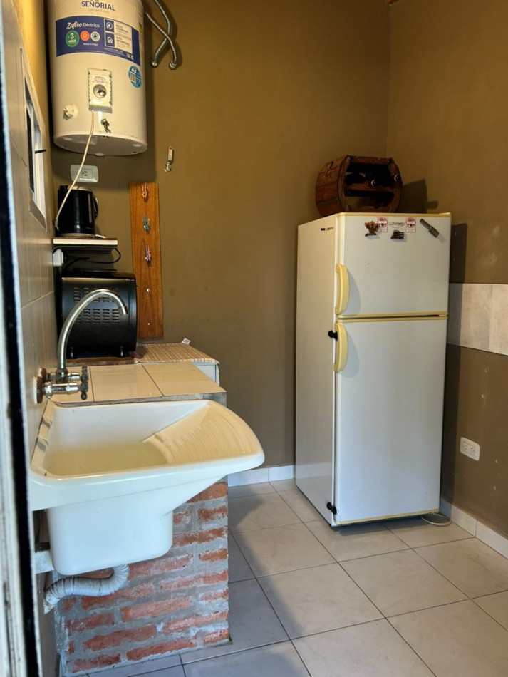 Cabaña con ampliacion sobre amplio lote de 1.530 m² en Punta Indio