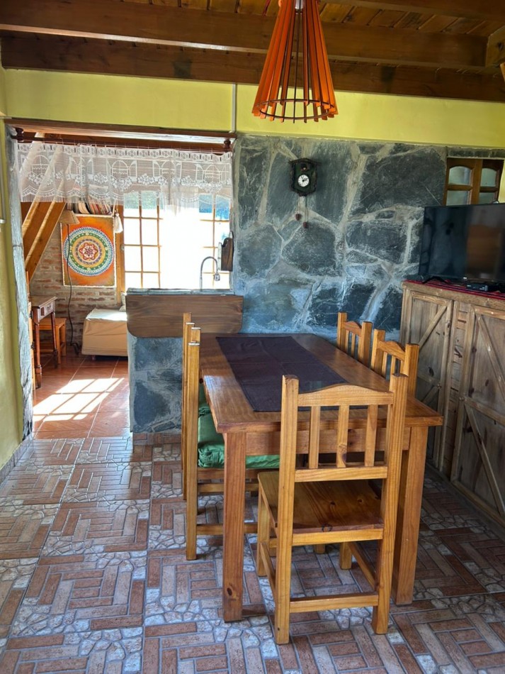Cabaña con ampliacion sobre amplio lote de 1.530 m² en Punta Indio