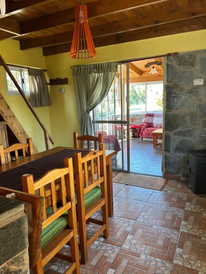 Cabaña con ampliacion sobre amplio lote de 1.530 m² en Punta Indio