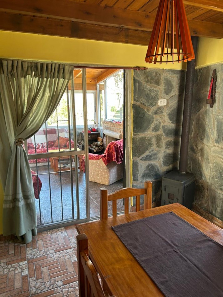 Cabaña con ampliacion sobre amplio lote de 1.530 m² en Punta Indio