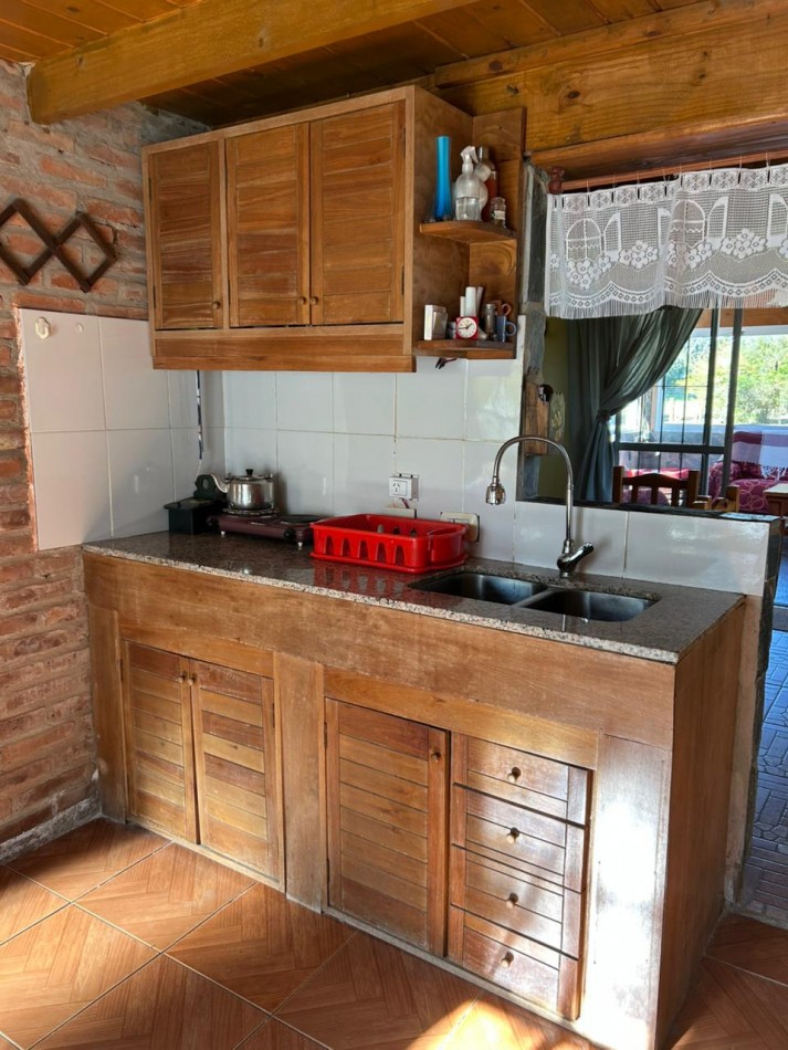 Cabaña con ampliacion sobre amplio lote de 1.530 m² en Punta Indio