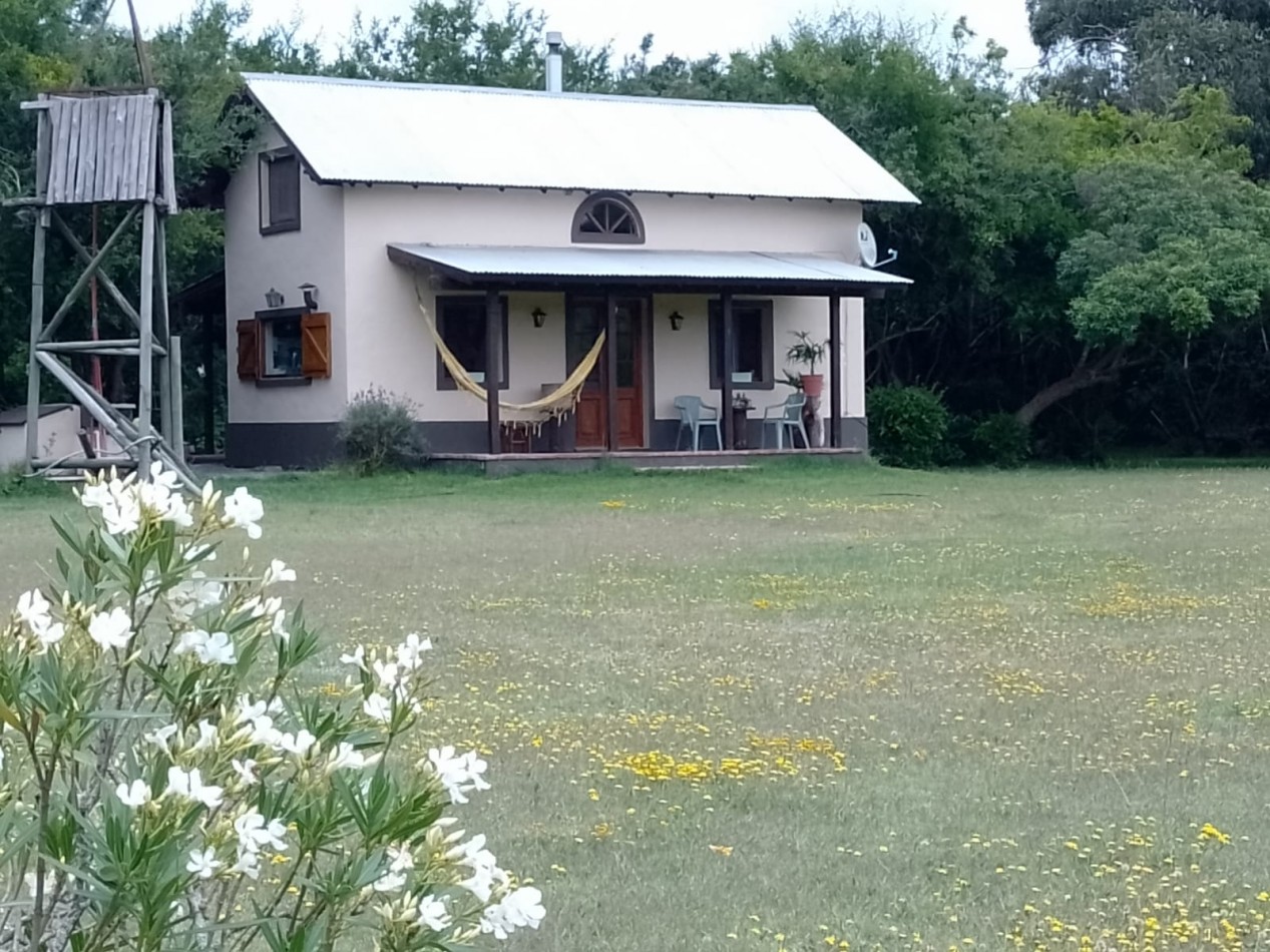 Casa campestre estilo cabaña loft de doble altura en calle El Pericon, Punta Indio