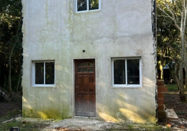 En venta casa en construccion sobre lote de 10x60 calle Sarmiento e Calfucura y Landa, Punta Indio